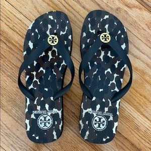 Tory Burch flipflops